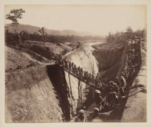 Above is a photo an Indian railroad construction site of the Benghal Nagpur Railroad Construction (1890).   Link: http://digitalcollections.smu.edu/cdm/singleitem/collection/eaa/id/1503/rec/18